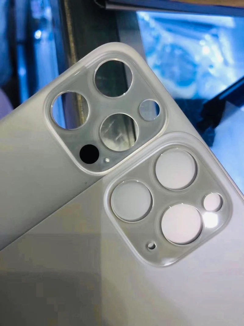 Vidro traseiro do iPhone 12 Pro mostra um espaço extra para o sensor LiDAR