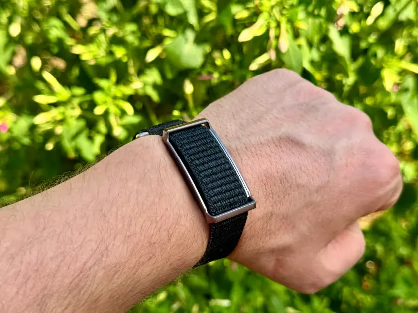 Pulseira Inteligente iServices: design simples e minimalista (Review)