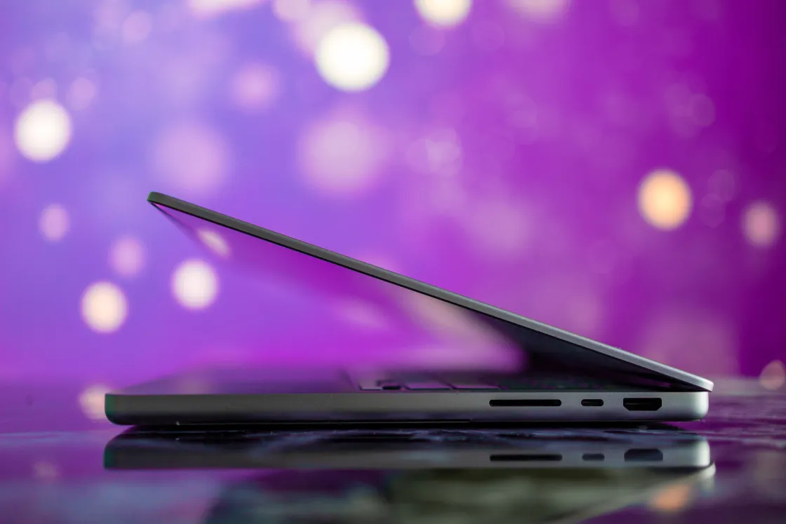 MacBook Pro de 14": um ano depois, ainda vale a pena?