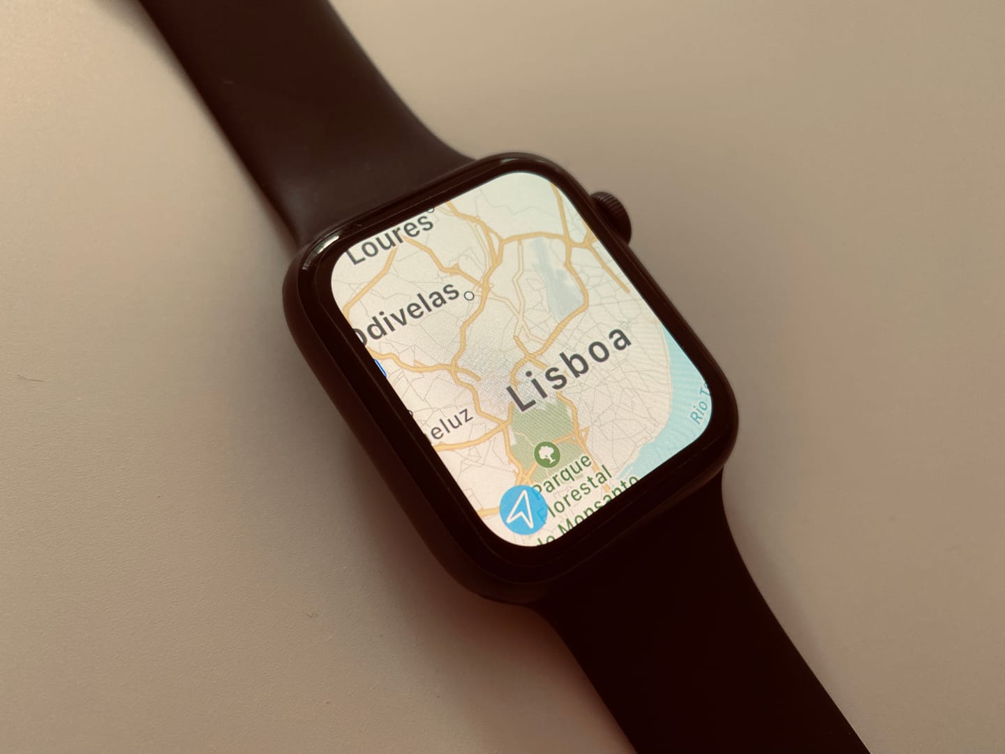 Google Maps de volta ao Apple Watch e com novidades no Carplay