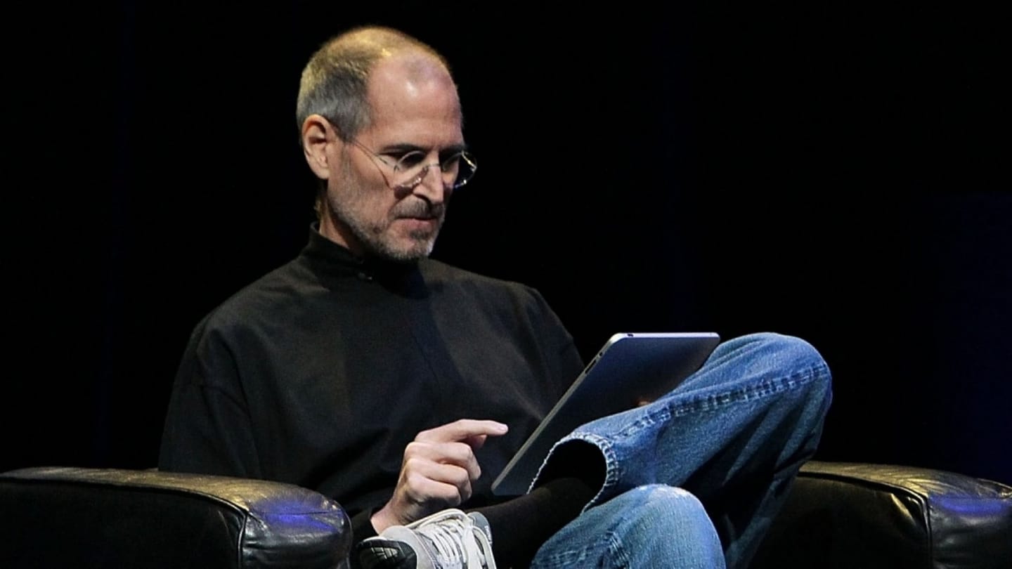CEO da Apple recorda Steve Jobs em carta dirigida aos funcionários