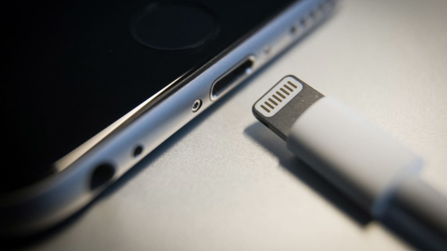 O teu iPhone diz que um acessório não é suportado? Vê como resolver
