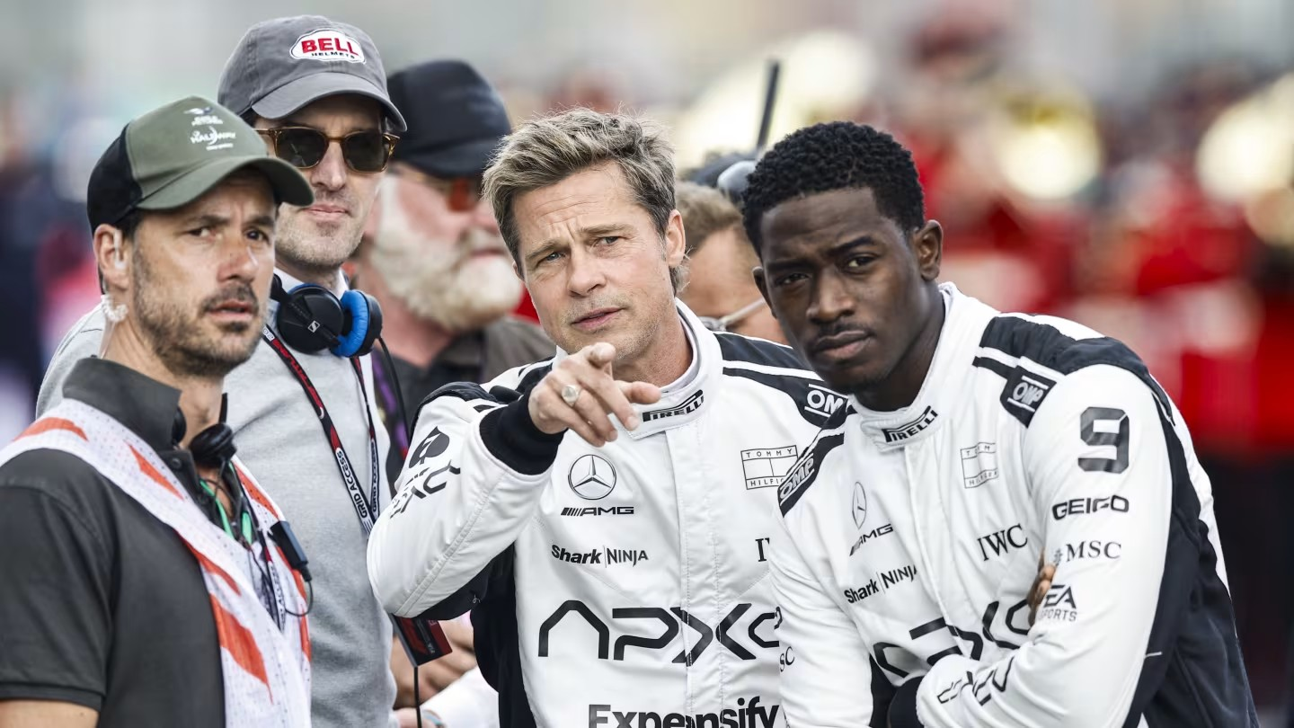 F1 chega à Apple TV+ em 2025 com Brad Pitt como protagonista