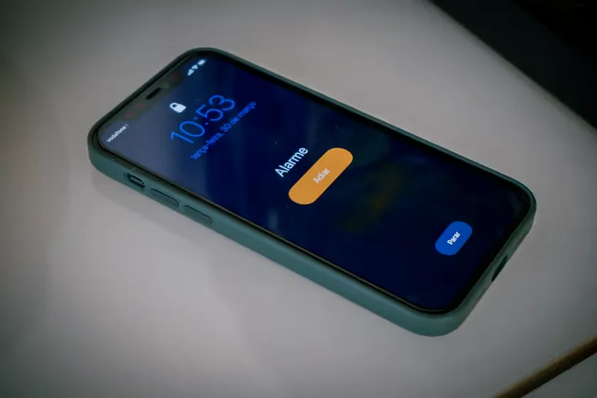 Vives nos Açores e o alarme do teu iPhone não funciona? Não é só contigo