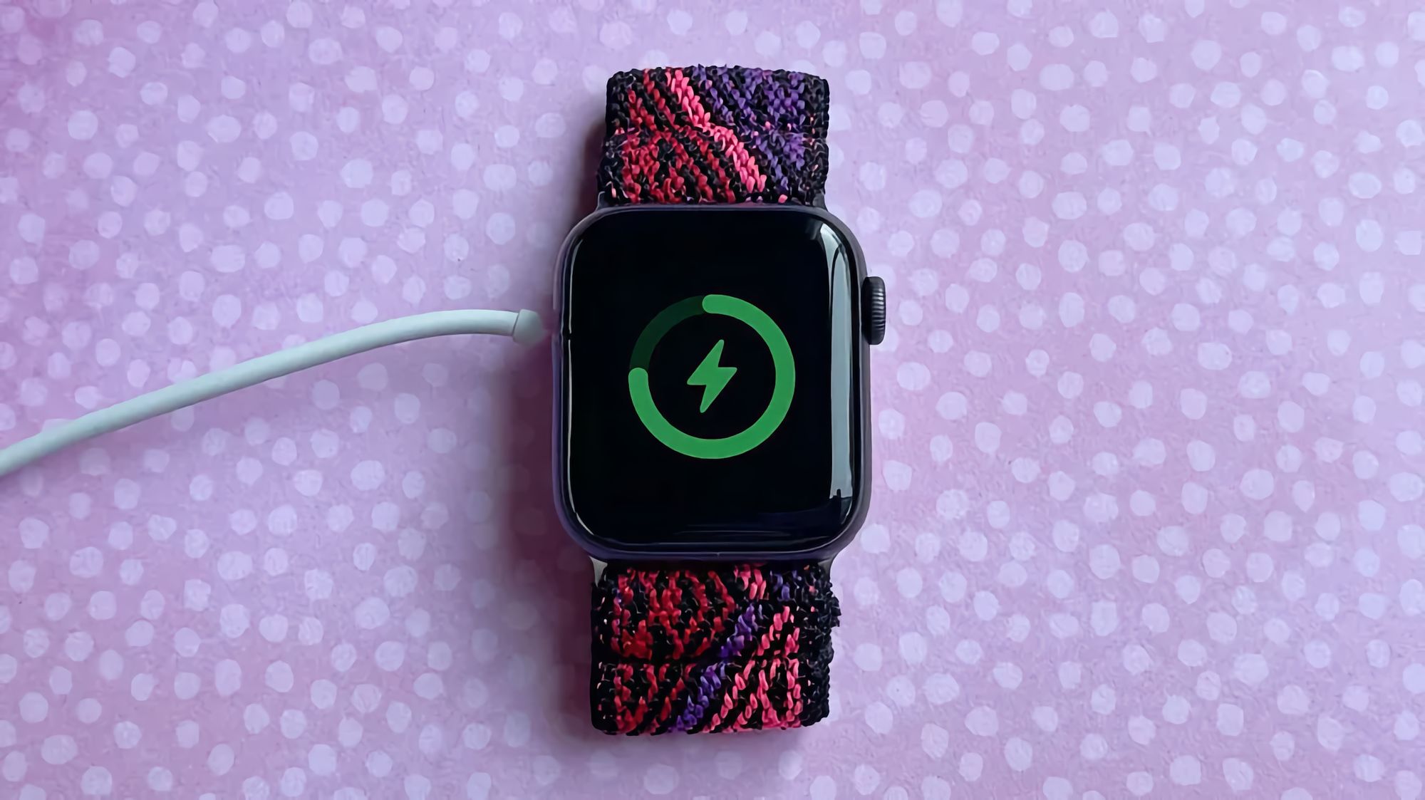 Aprende a ativar os lembretes de carga do Apple Watch