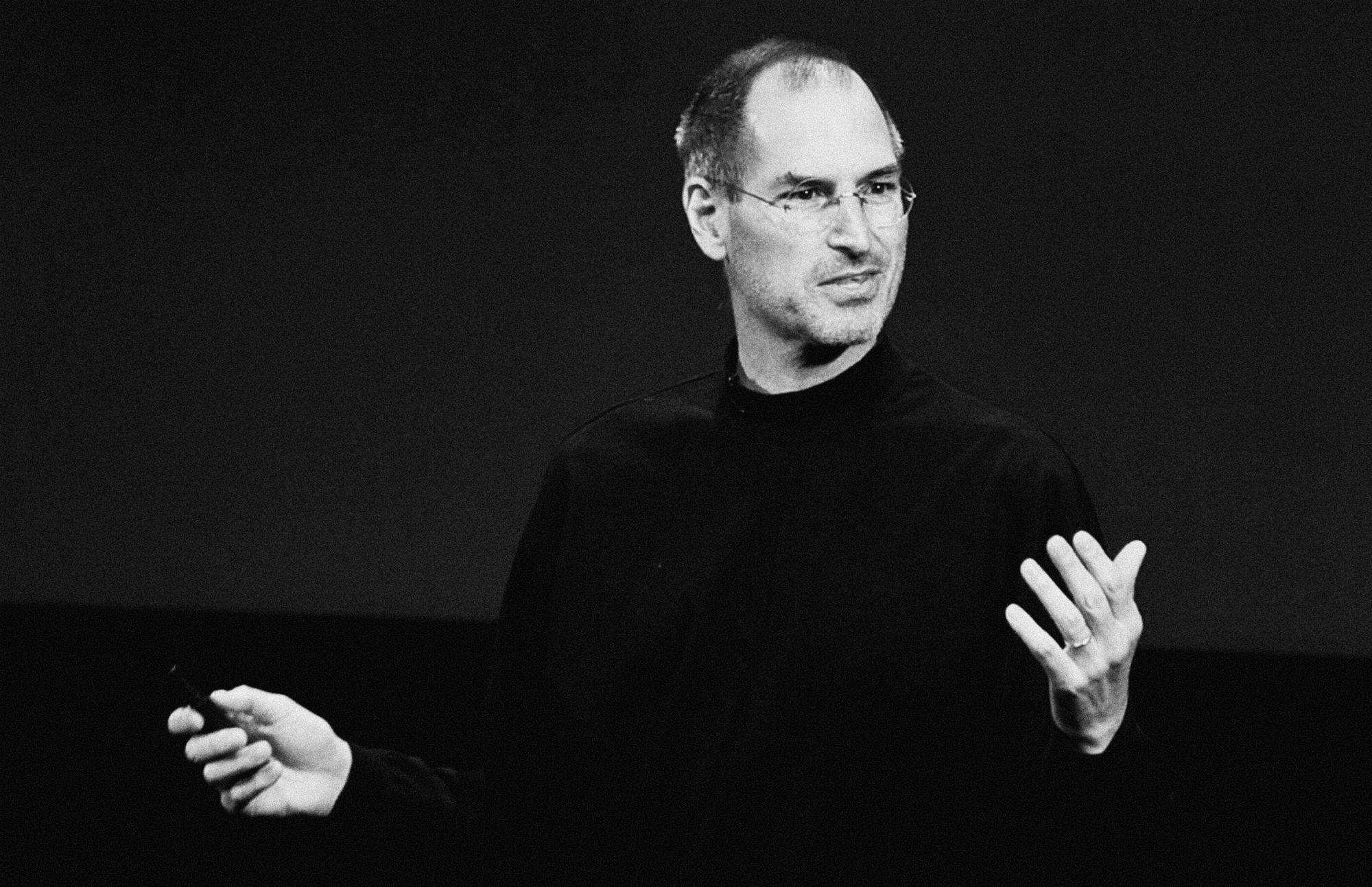 Uma reflexão incómoda no 11º aniversário da morte de Steve Jobs