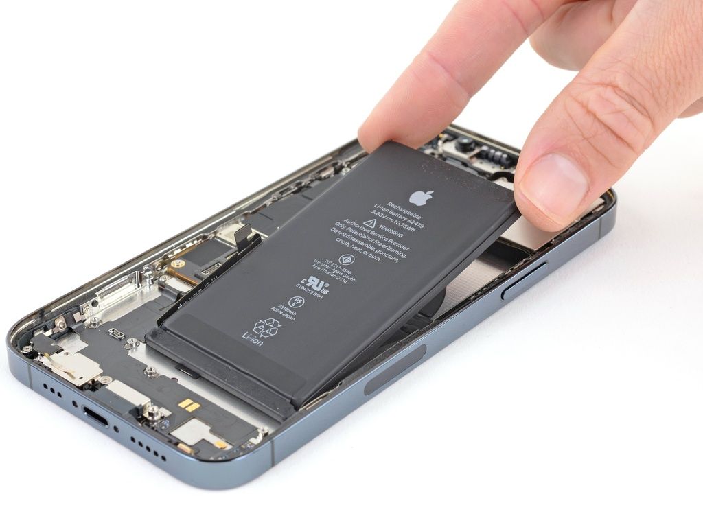 Rumor: iPhone 16 com baterias de maior capacidade?
