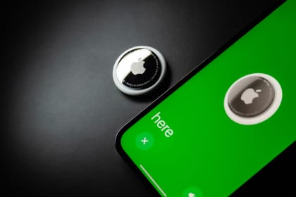 Bizarro: AirTag viaja misteriosamente por Portugal numa mala perdida