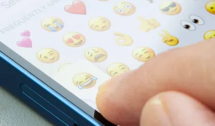 Este tradutor de emojis pode ajudar pais a descodificar mensagens dos jovens