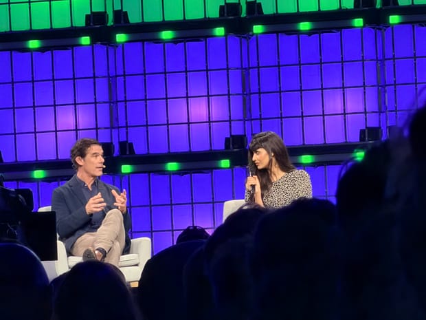 O futuro do podcasting: vozes autênticas e ligações diretas