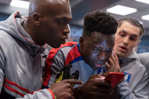 Queres o velho layout da app Telefone no iPhone? É possível