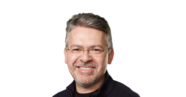 Vice-presidente de IA da Apple reforma-se após atrasos na Siri