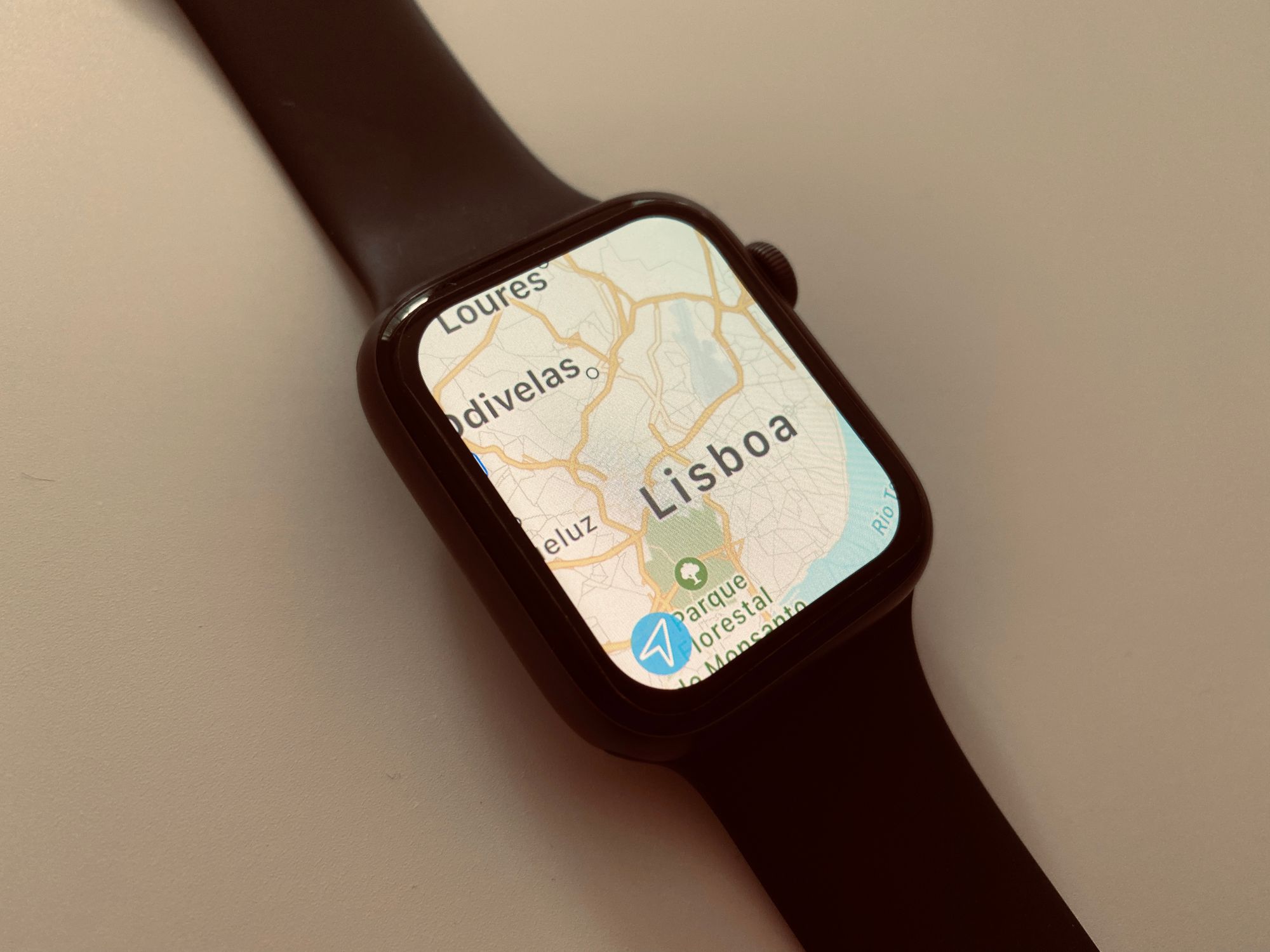 Google Maps de volta ao Apple Watch e com novidades no Carplay