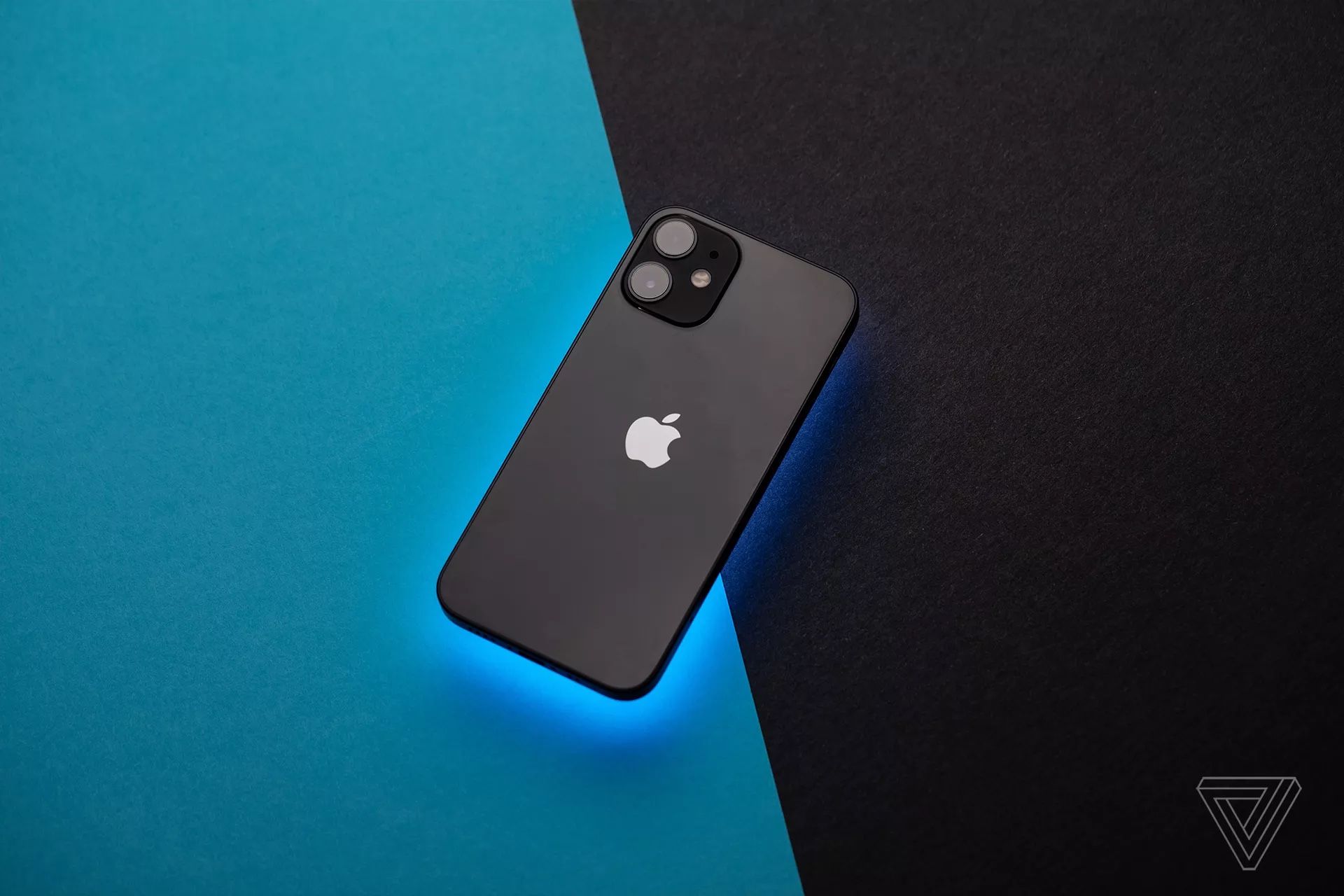 iPhones 12 mini e 12 Pro Max - o que dizem os reviewers sobre eles?